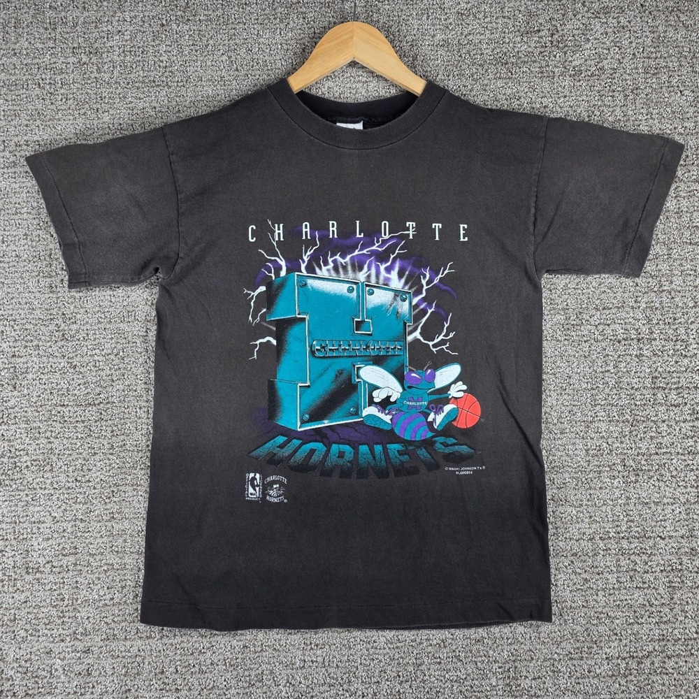 Vintage 90s Charlotte Hornets‎ Magic Johnson T Shirt Signal Kids: 16/18 Mens: S